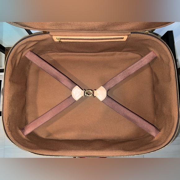 Louis Vuitton Monogram Packall - Picture 5 of 16